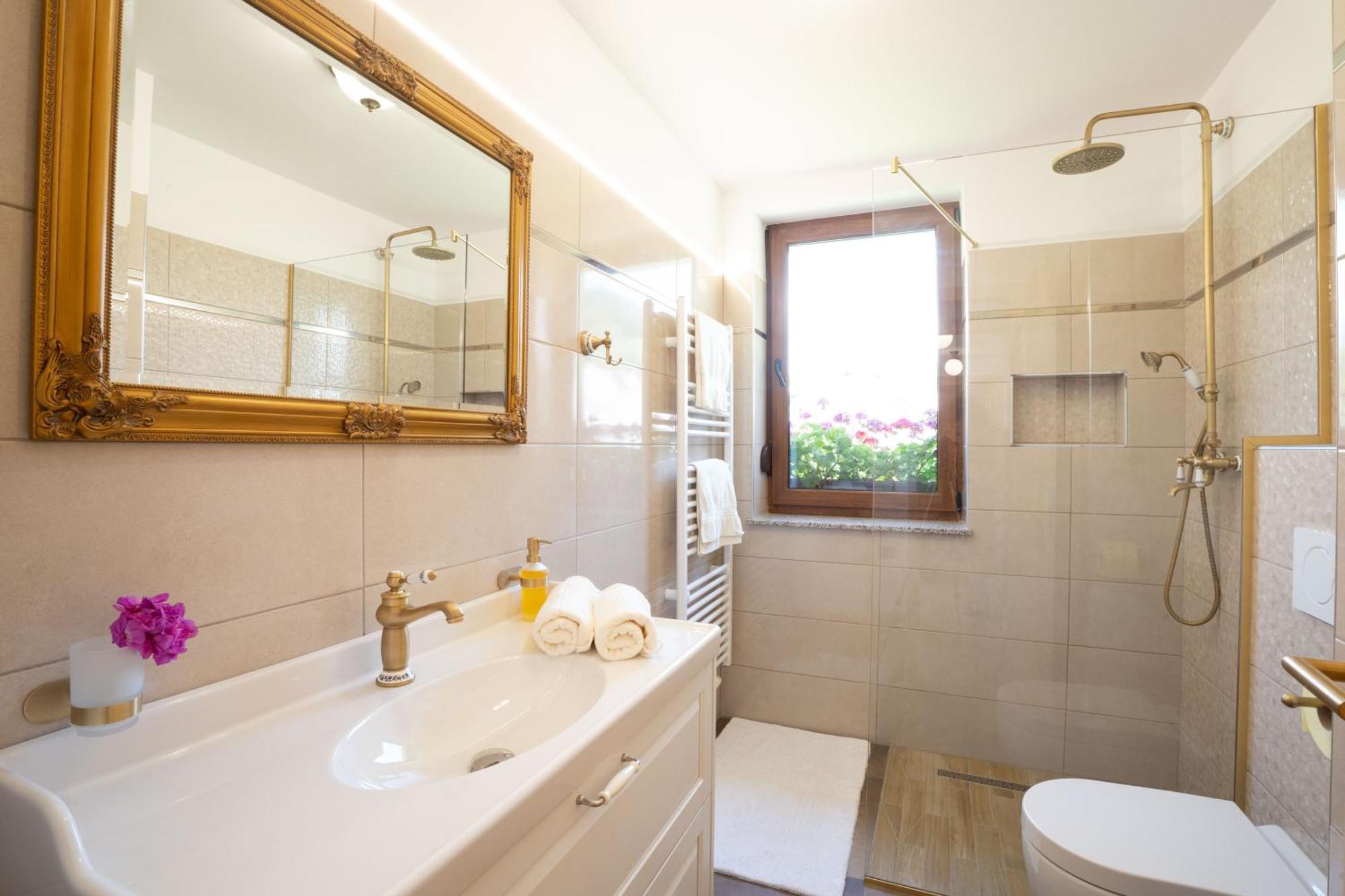 Aparthotel Hom At Vintgar Згорнье-Горье Экстерьер фото