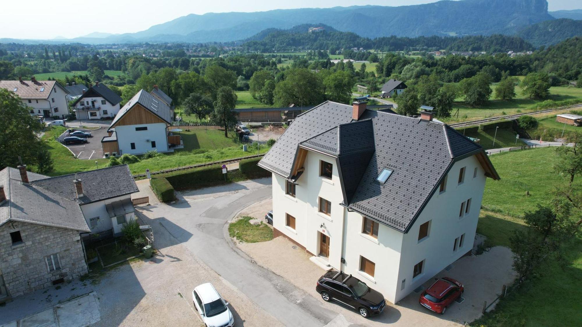 Aparthotel Hom At Vintgar Згорнье-Горье Экстерьер фото