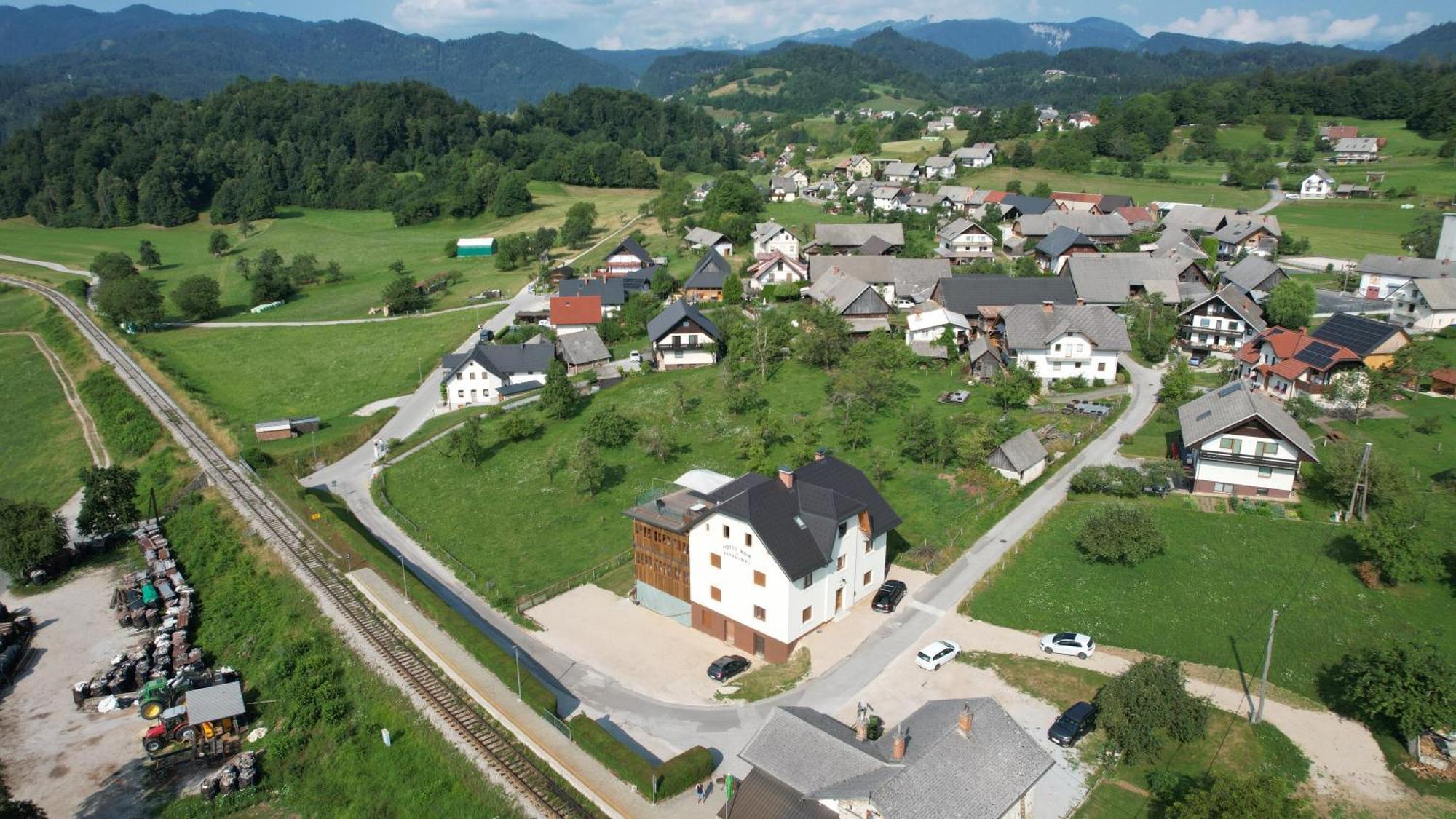 Aparthotel Hom At Vintgar Згорнье-Горье Экстерьер фото